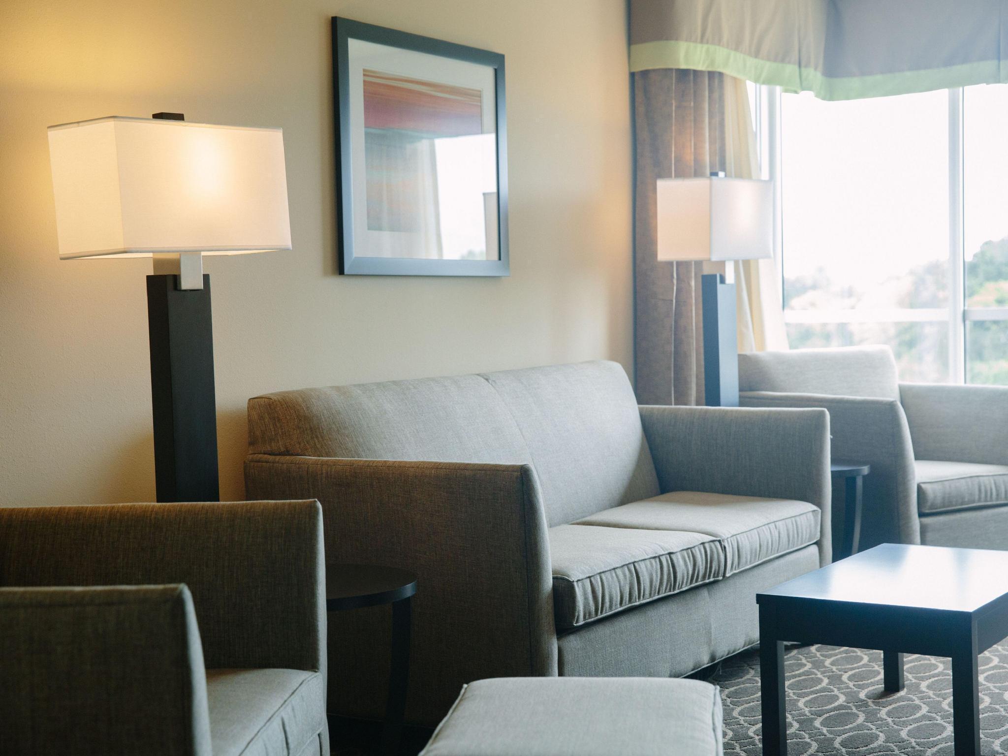 Holiday Inn Murfreesboro By Ihg Exterior photo